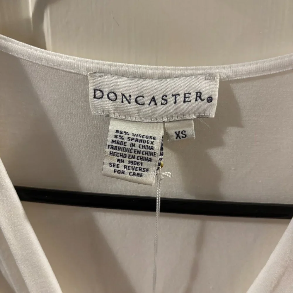 Doncaster Women's White V-Neck Long Sleeve Top ~ XS ~ NWT ~ Org. Price $110 - Picture 5 of 5